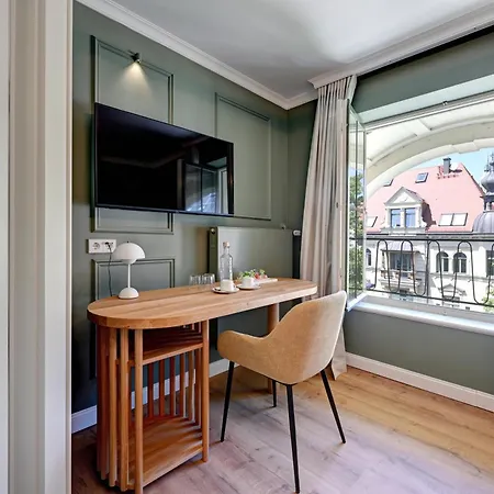 Hotel Uhland 3*