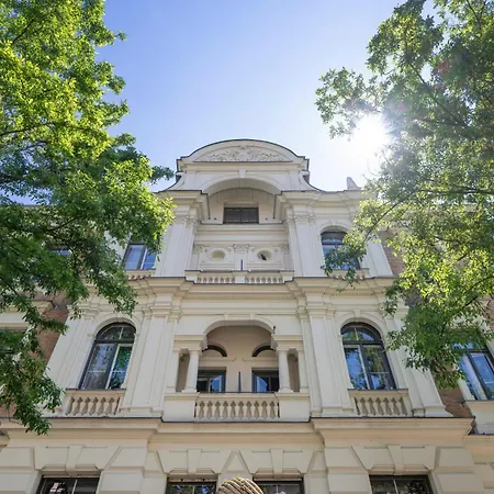 Uhland 3* München