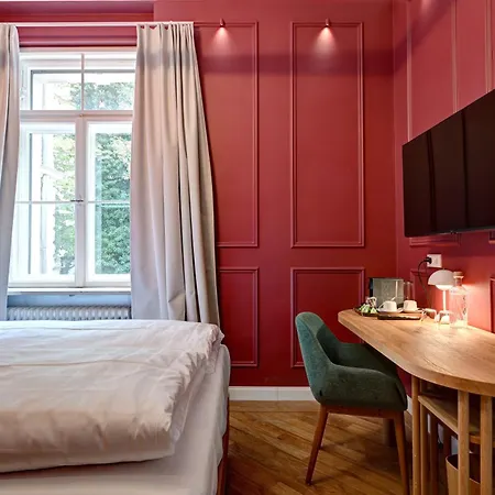 Hotel Uhland 3*