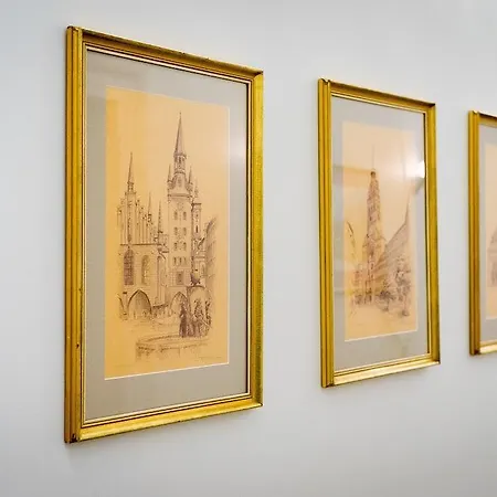 Uhland München