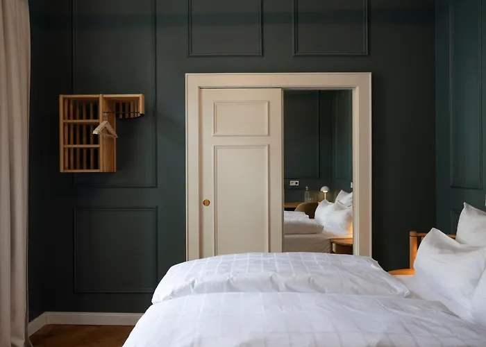 Uhland Hotel Munich
