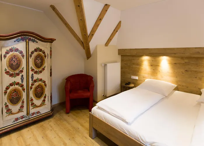 Hotel Uhland 3*