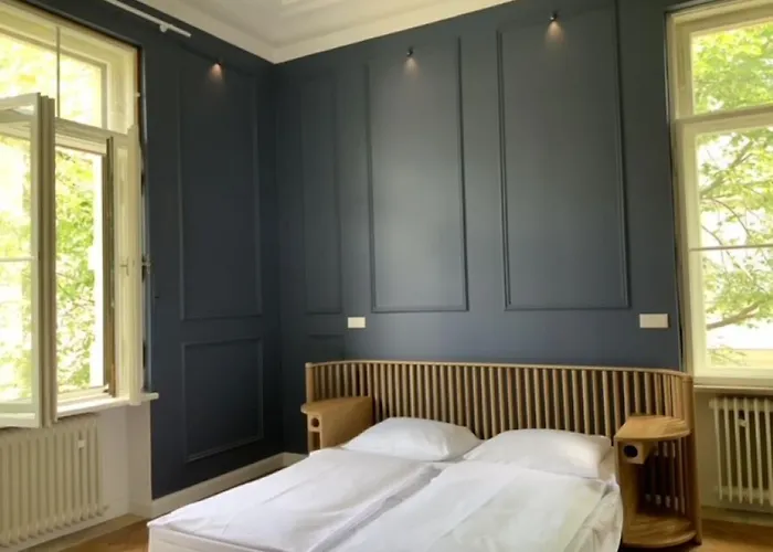 Hotel Uhland 3*