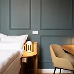 Uhland Hotel