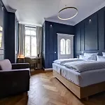 Uhland Hotel 3*
