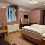 Uhland 3* München